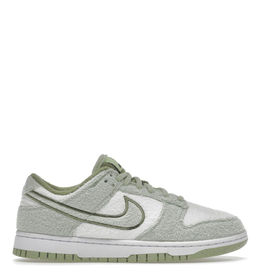 Nike Dunk Low SE 'Fleece Green'