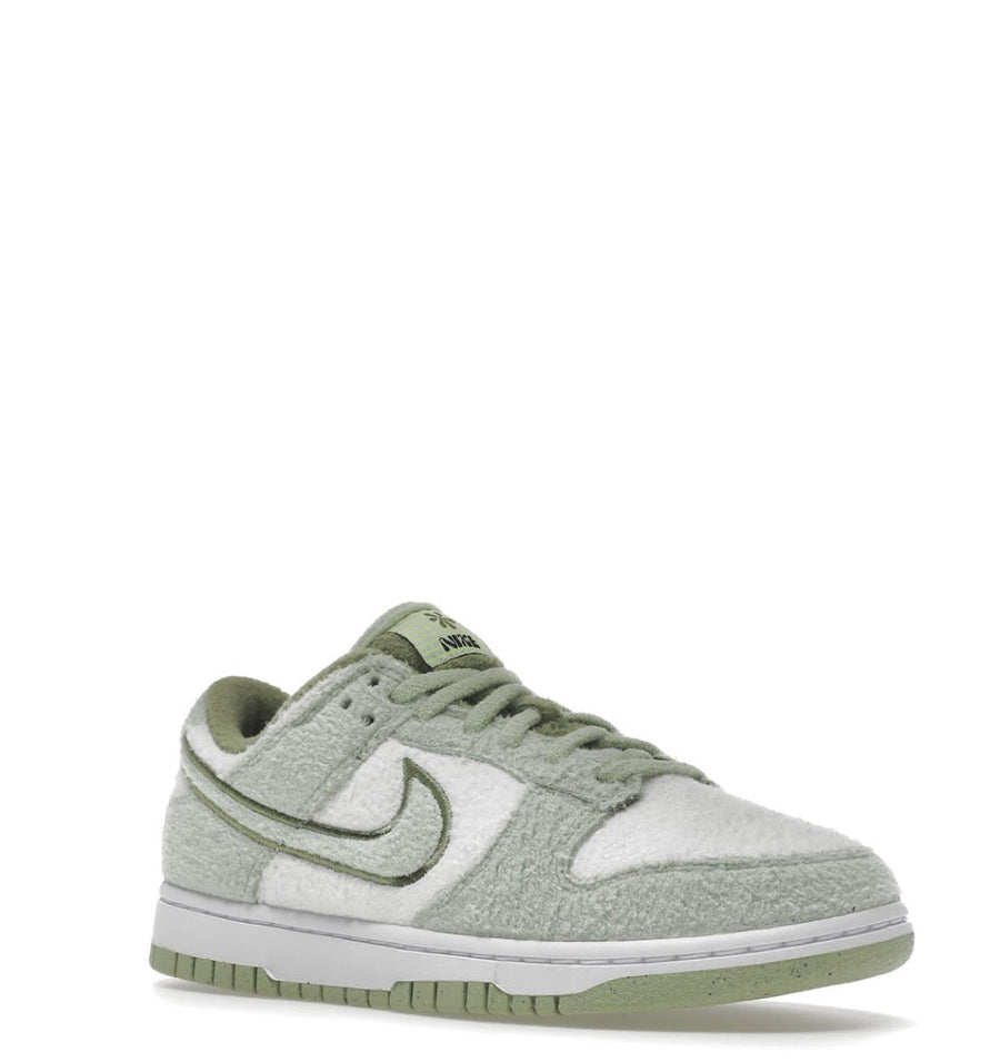 Nike Dunk Low SE 'Fleece Green'